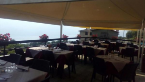 Гостиница Hotel Ristorante La Sorgente  Плезио